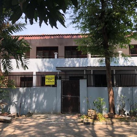 Oyo 90482 Rumah Oma Syariah Kupang  Ngoại thất bức ảnh