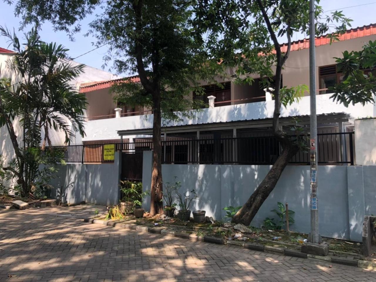 Oyo 90482 Rumah Oma Syariah Kupang  Ngoại thất bức ảnh